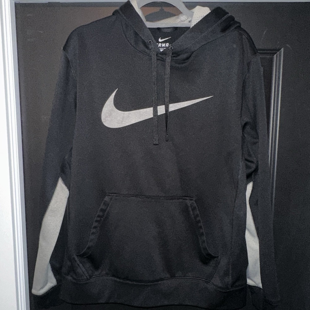Nike Therma-Fit Sportwear Men's Front‎ Pockets Black Medium Long Sleeves